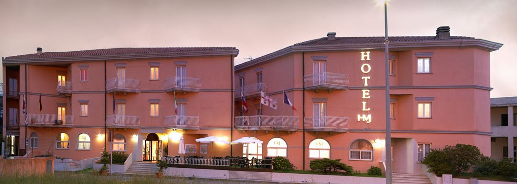 فندق سانتا تيريزا غالّورافي  فندق ماجور المظهر الخارجي الصورة